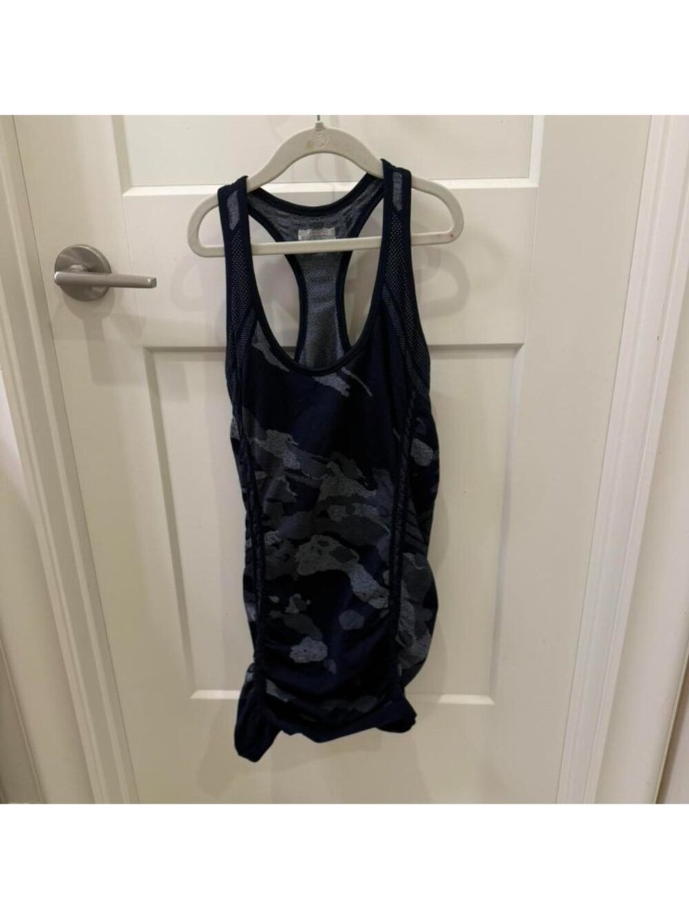 Athleta navy/black camo tank top Size M Good...